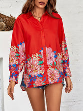 Load image into Gallery viewer, Floral Print Button Up Blouse
