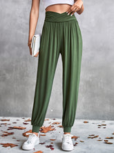 Load image into Gallery viewer, Solid High Waist Ruched Tapered Pants
