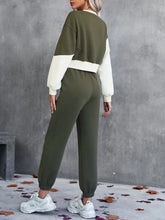 Load image into Gallery viewer, Two Tone Drop Shoulder Sweatshirt &amp; Sweatpants
