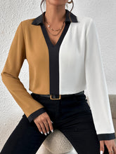 Load image into Gallery viewer, Colorblock Contrast Collar Blouse
