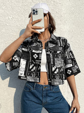 Load image into Gallery viewer, Letter Graphic Drop Shoulder Crop Shirt
