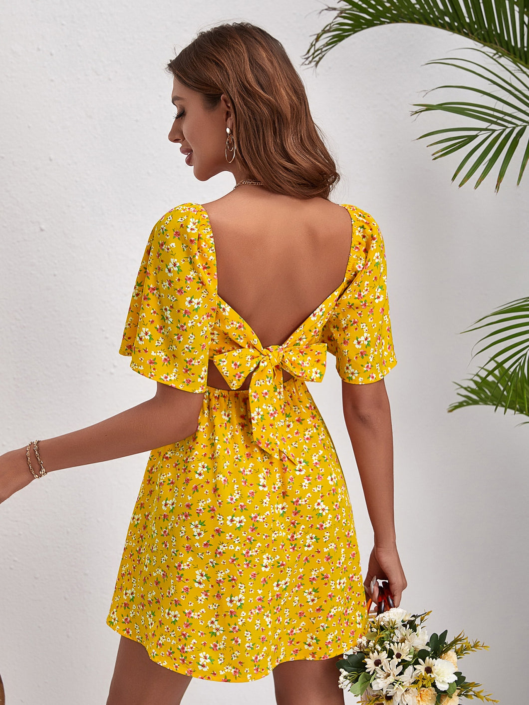 Ditsy Floral Print Tie Backless Dress