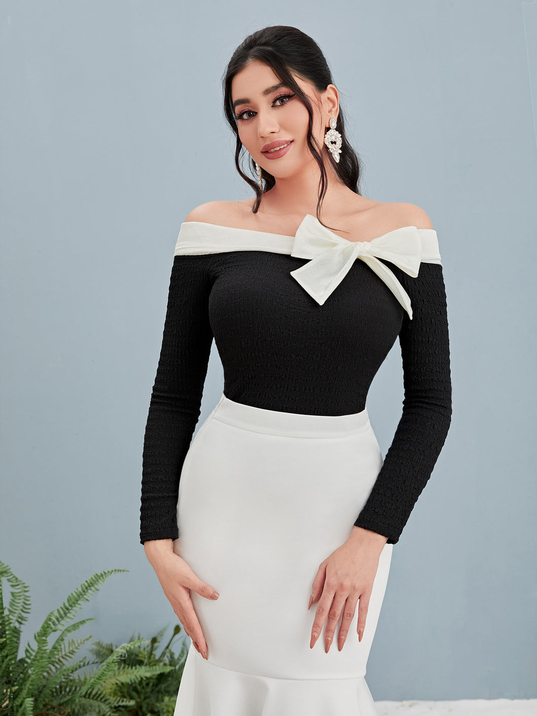 Contrast Panel Bow Front Off Shoulder Tee