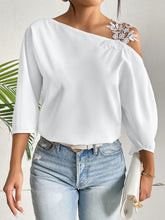 Load image into Gallery viewer, Lace Appliques Asymmetrical Neck Batwing Sleeve Blouse
